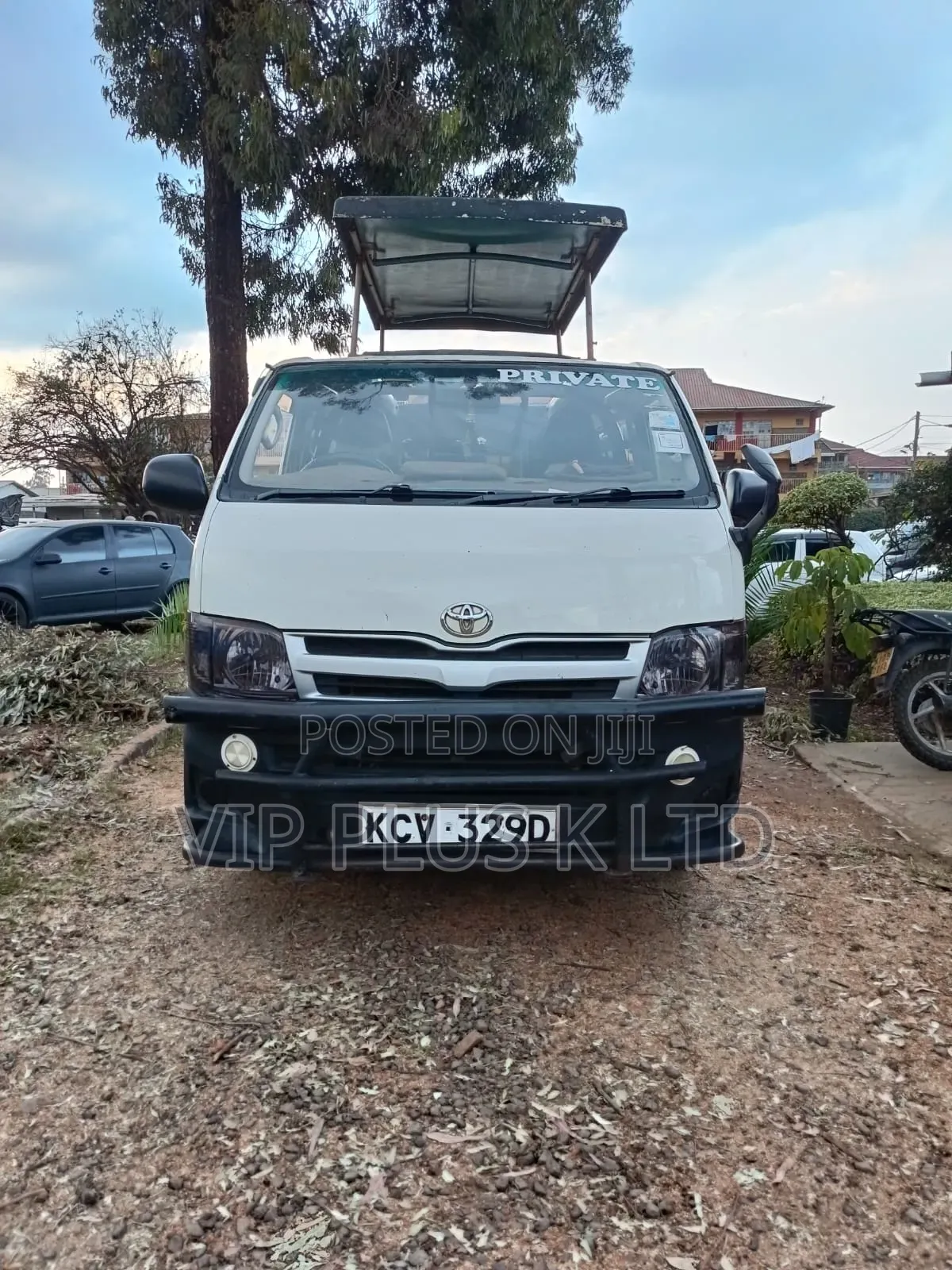 Toyota HiAce 2012 White