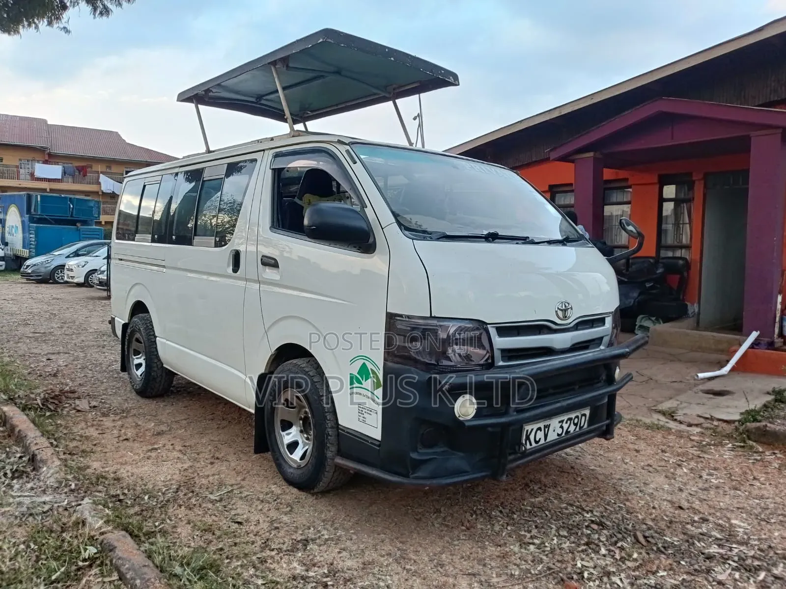 Toyota HiAce 2012 White