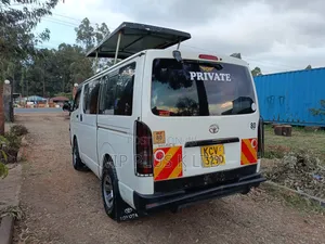 Toyota HiAce 2012 White