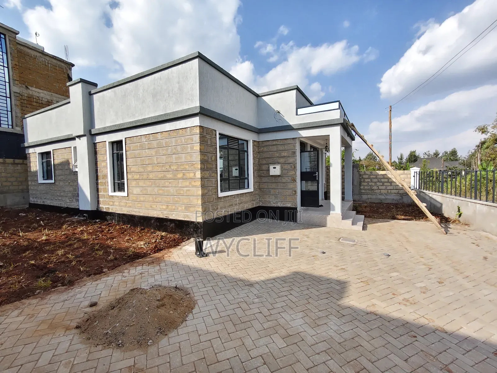 3bdrm Bungalow in Matasia for sale