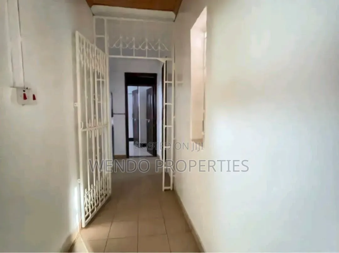 3bdrm Bungalow in Karen C for rent