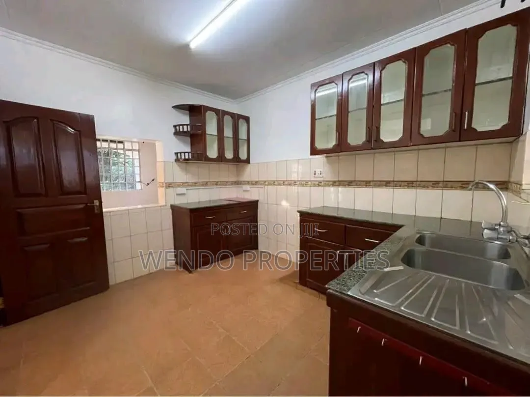 3bdrm Bungalow in Karen C for rent