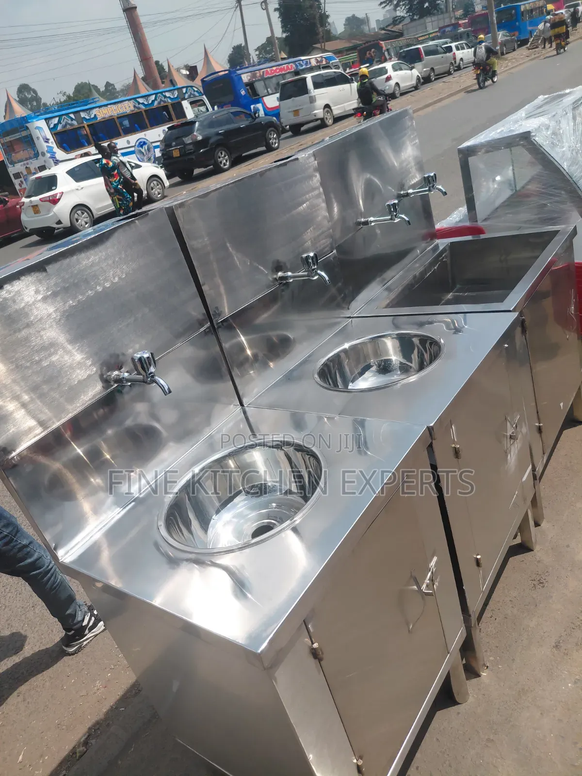 Mirror Polished Hand Wash Sink.
