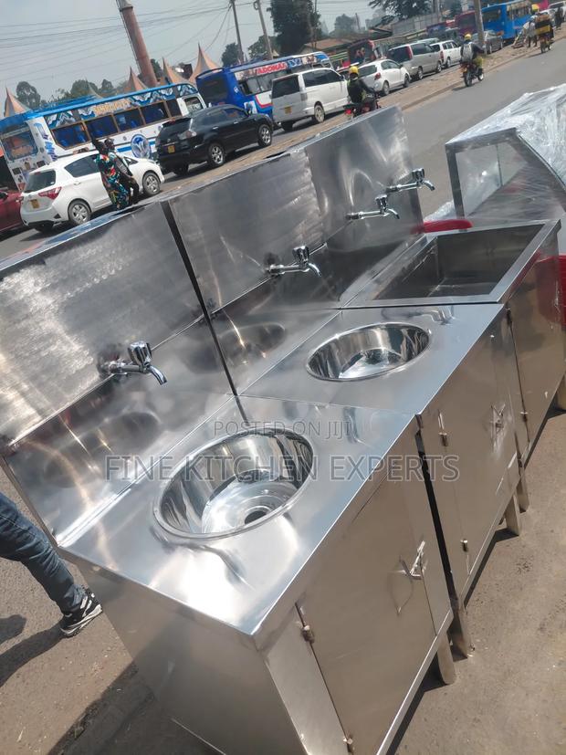 Mirror Polished Hand Wash Sink.