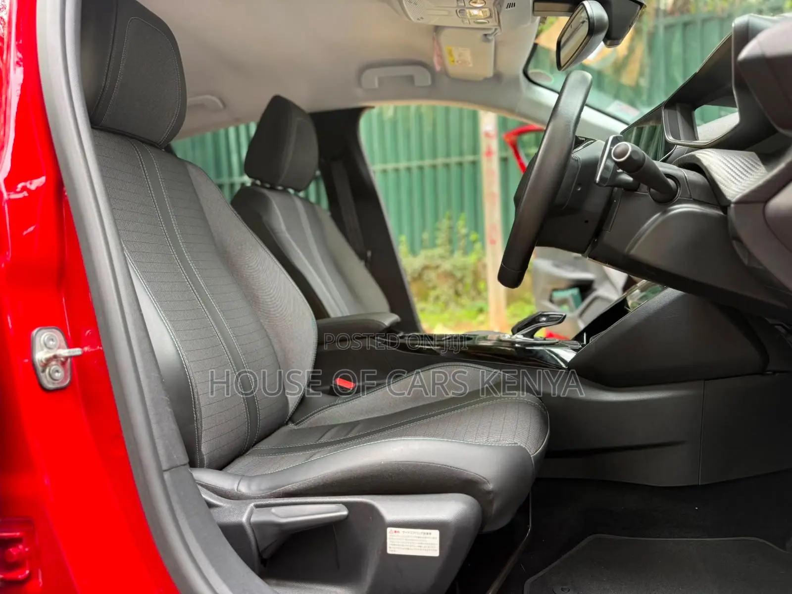 Peugeot 208 2021 Red