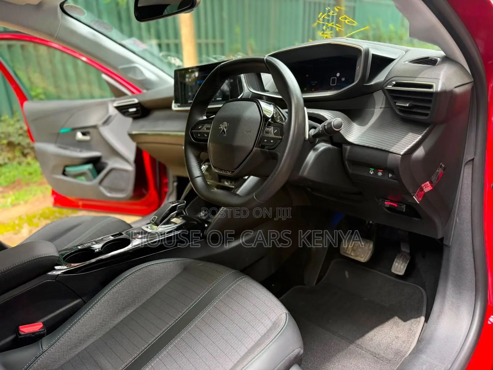 Peugeot 208 2021 Red