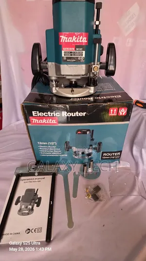 Makita 12mm Electric Router