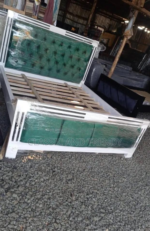 5x6 Green and White Mocket Bed - thumbnail 2