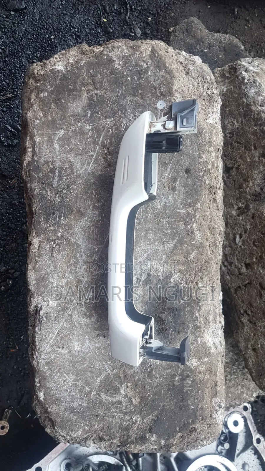 Prado 150 Door Handle With Sensor 6 Pin