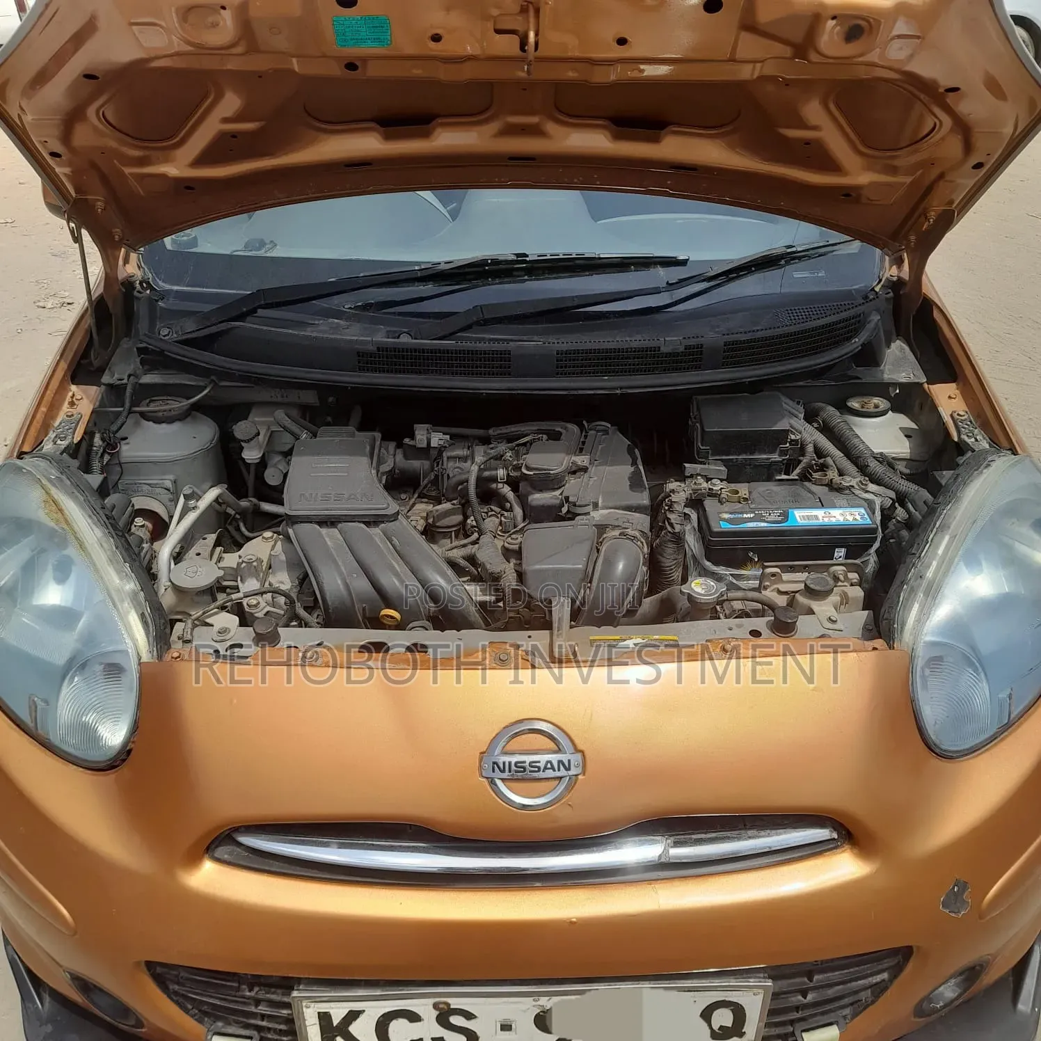 Nissan March 2010 Gold