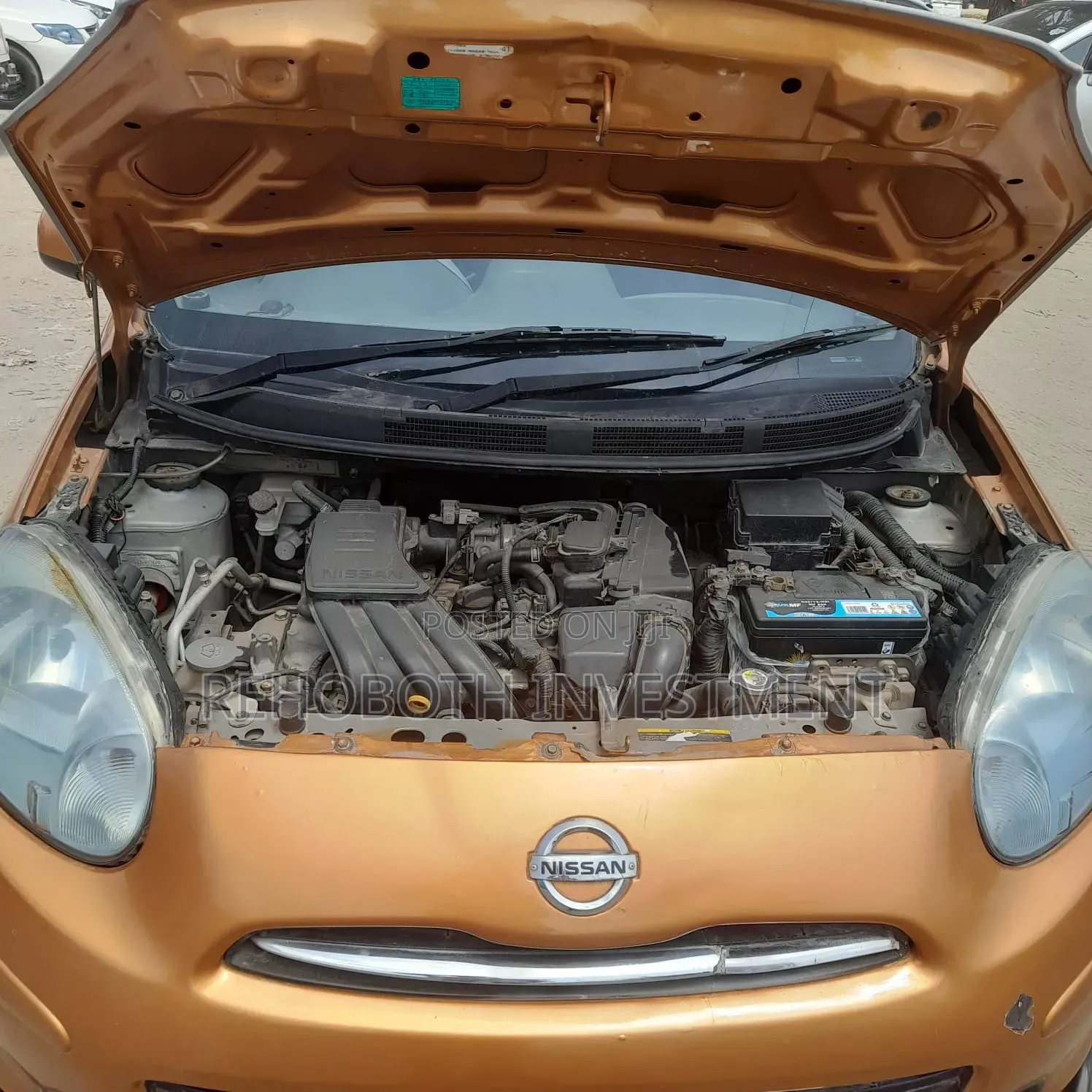 Nissan March 2010 Gold