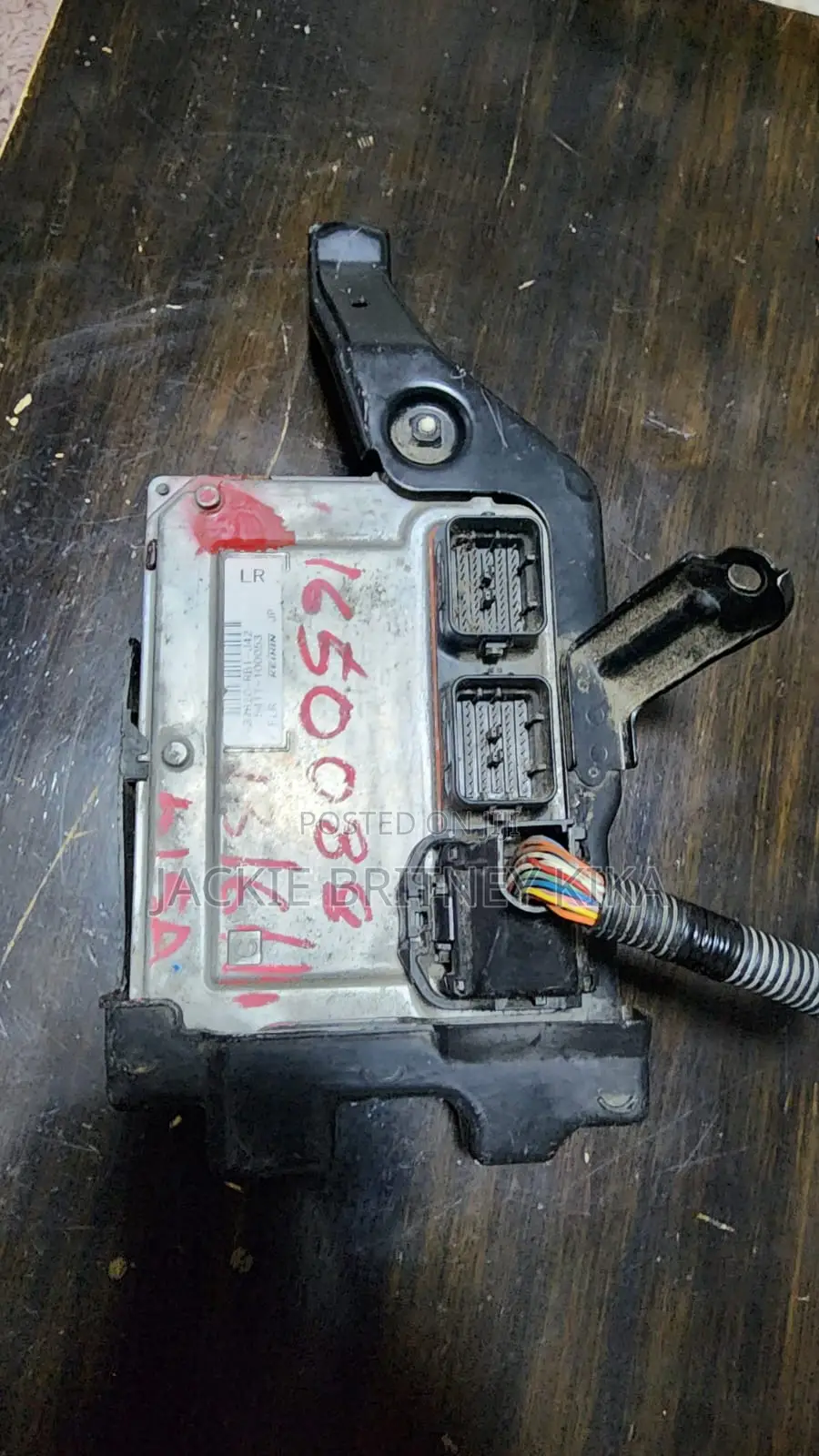 Genuine Honda Fit Rs Computer Box(ecu) for Sale.