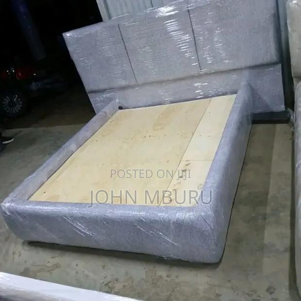 Light Gray Chester Bed 5by6 - thumbnail 2