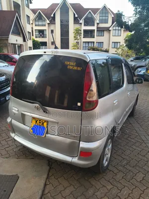 Toyota Fun Cargo 2003 Silver