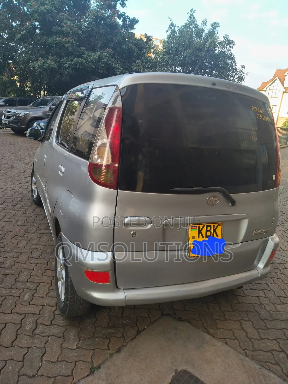 Toyota Fun Cargo 2003 Silver