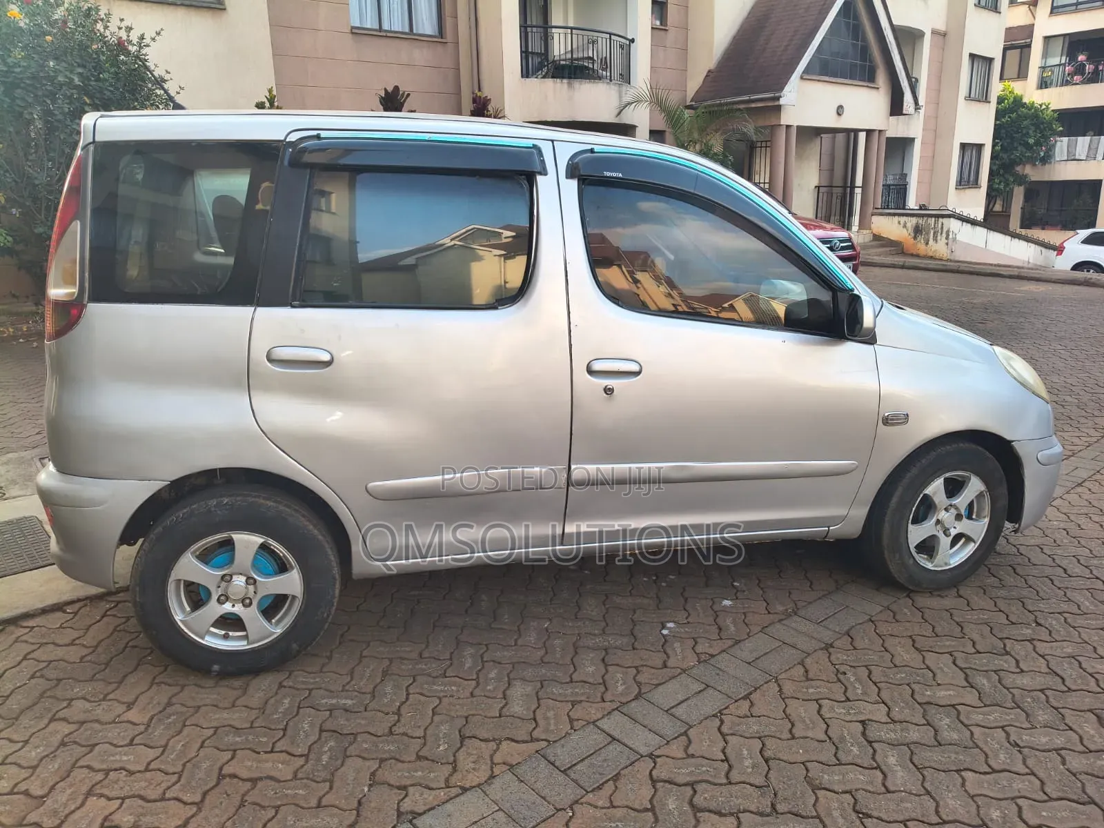 Toyota Fun Cargo 2003 Silver
