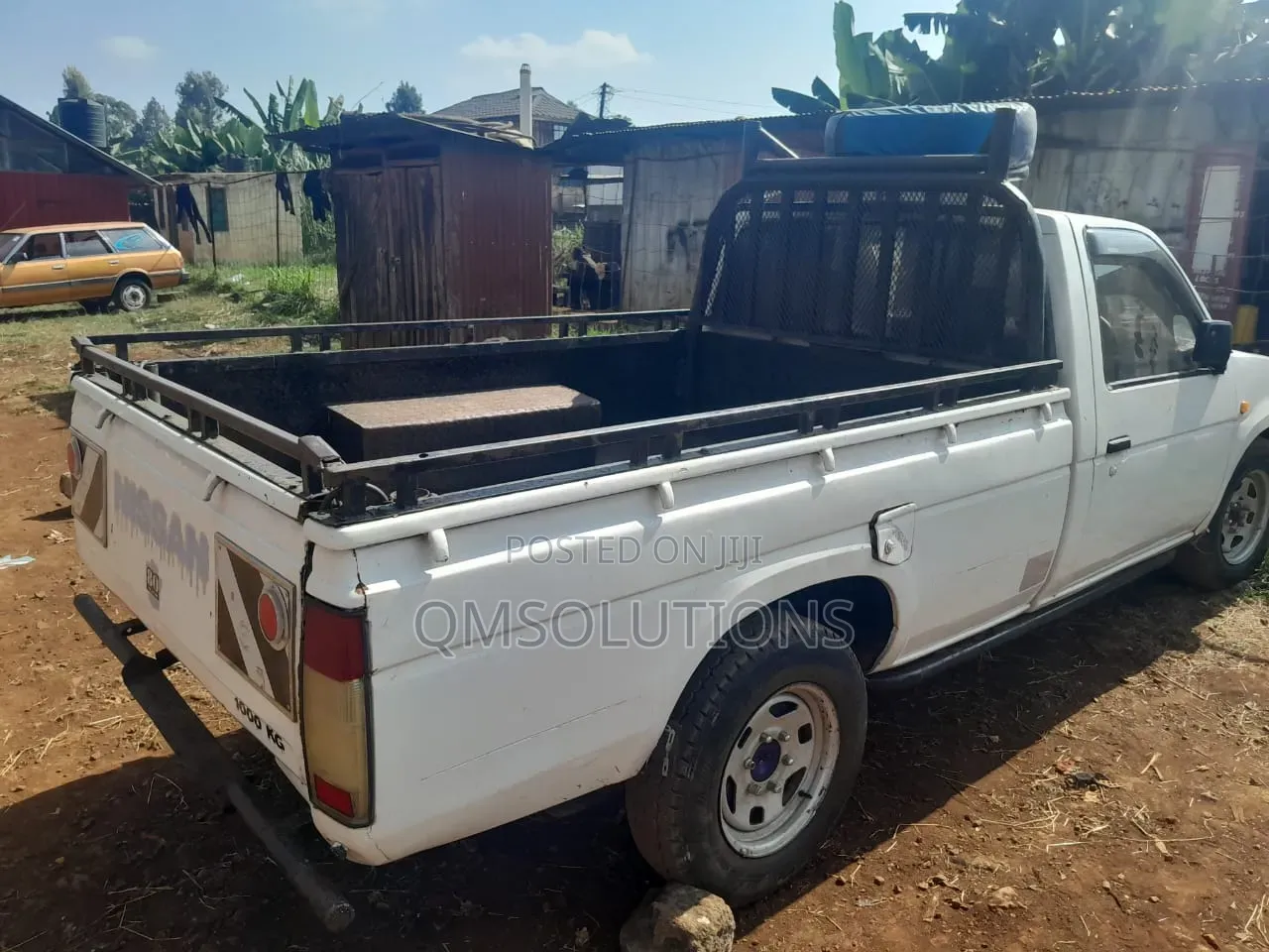 Nissan Hardbody 1995 White