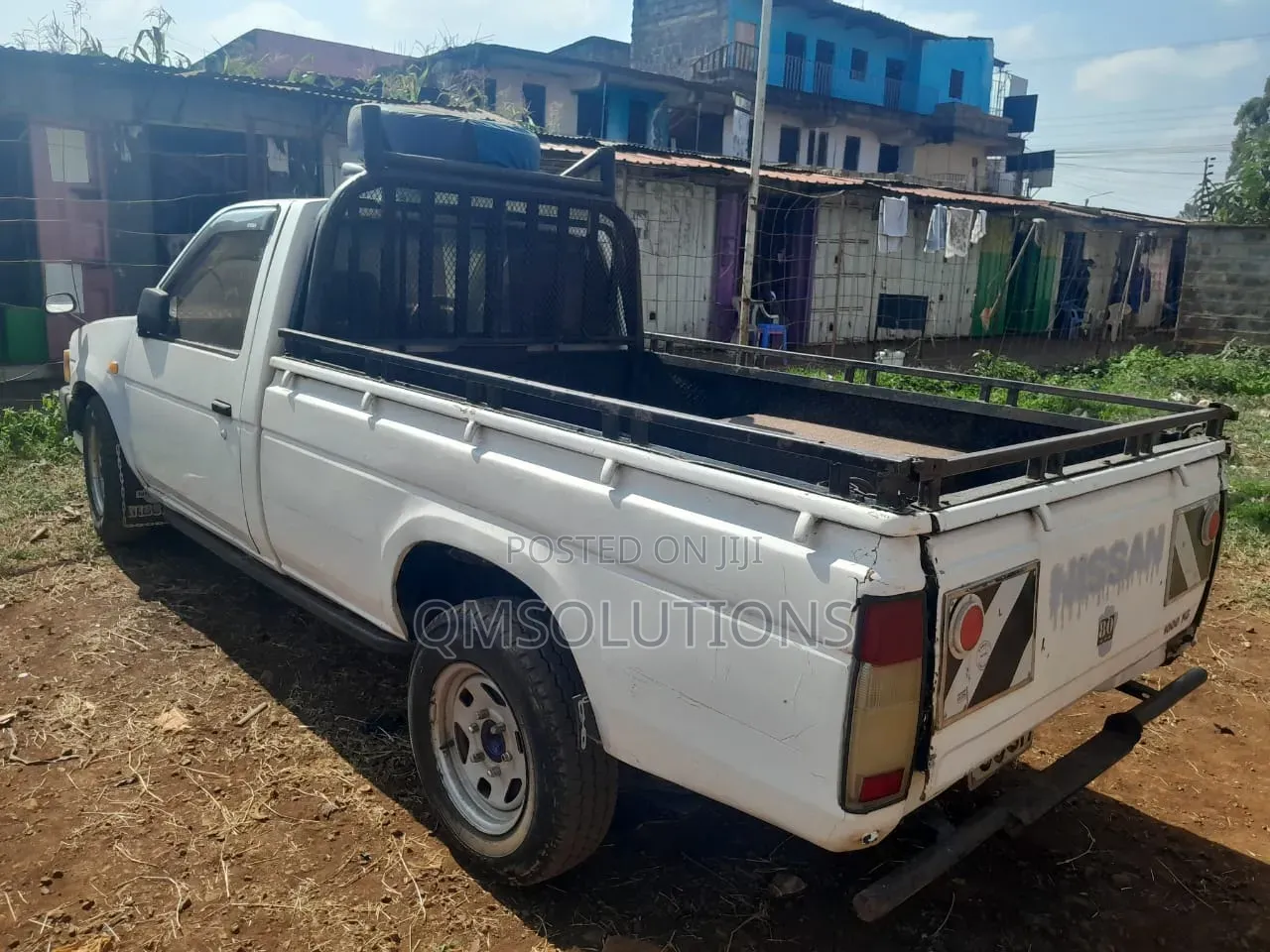 Nissan Hardbody 1995 White