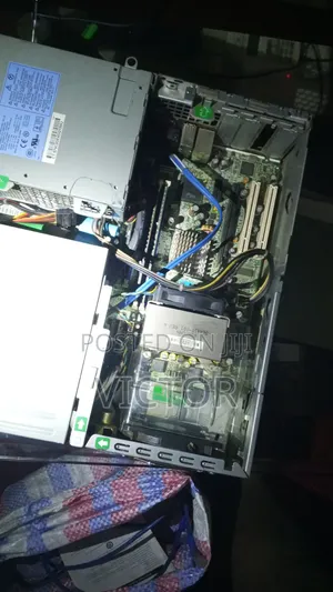Desktop Computer HP 1GB Intel Pentium HDD+SSD 40GB