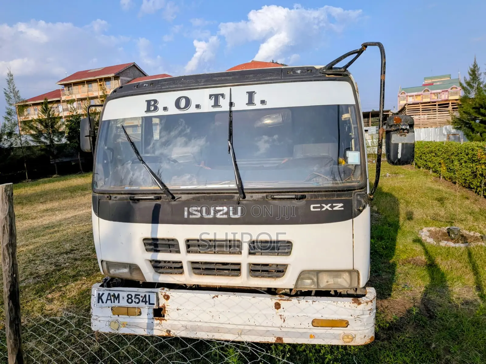 Isuzu Lorry 1999 White for Sale