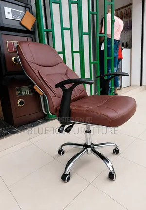 Comfort Executive Brown Leather Adjustable Swivel Chair