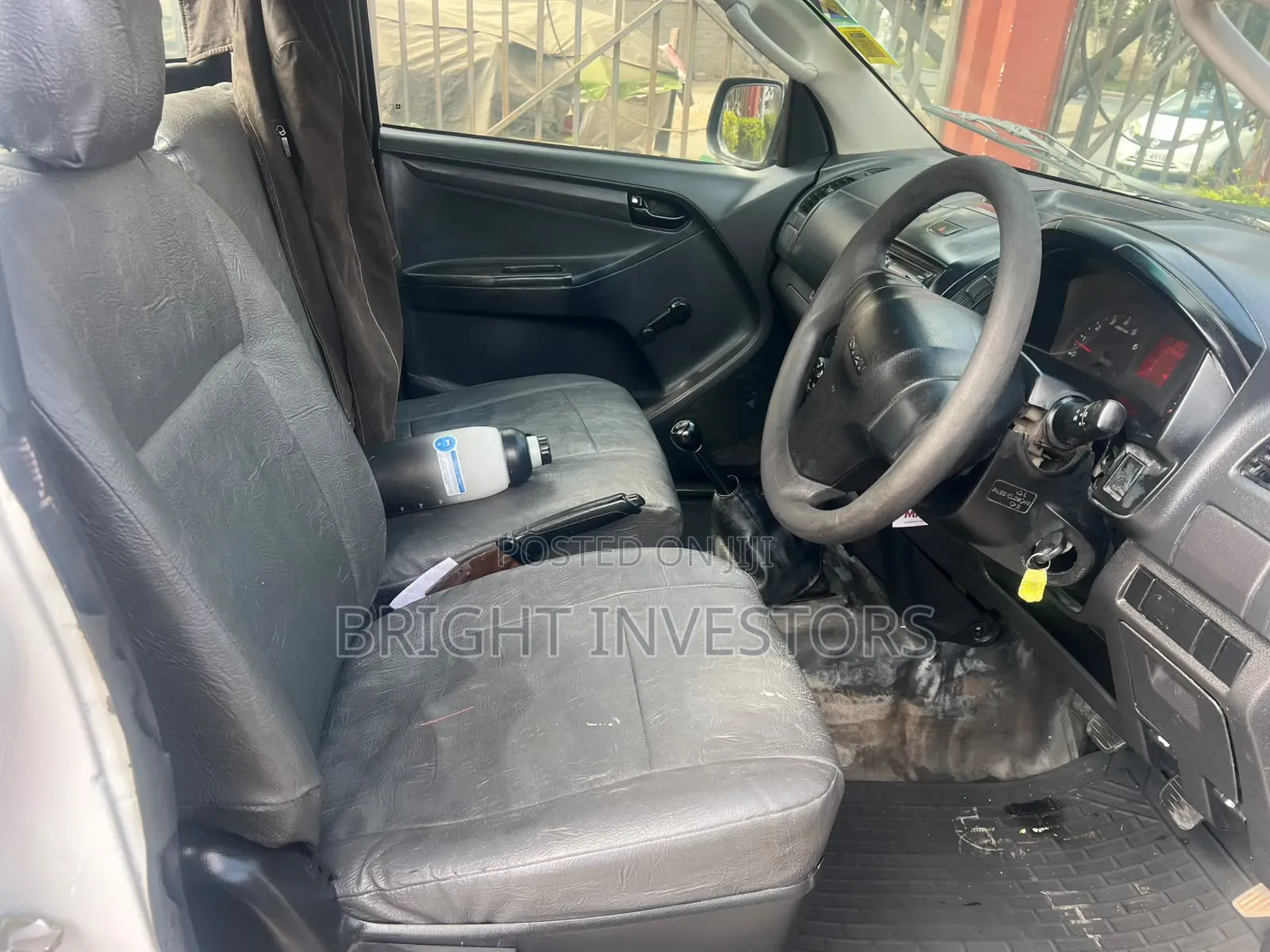 Isuzu D-MAX 2013 White