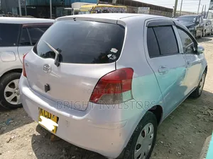 Toyota Vitz 2011 Gray