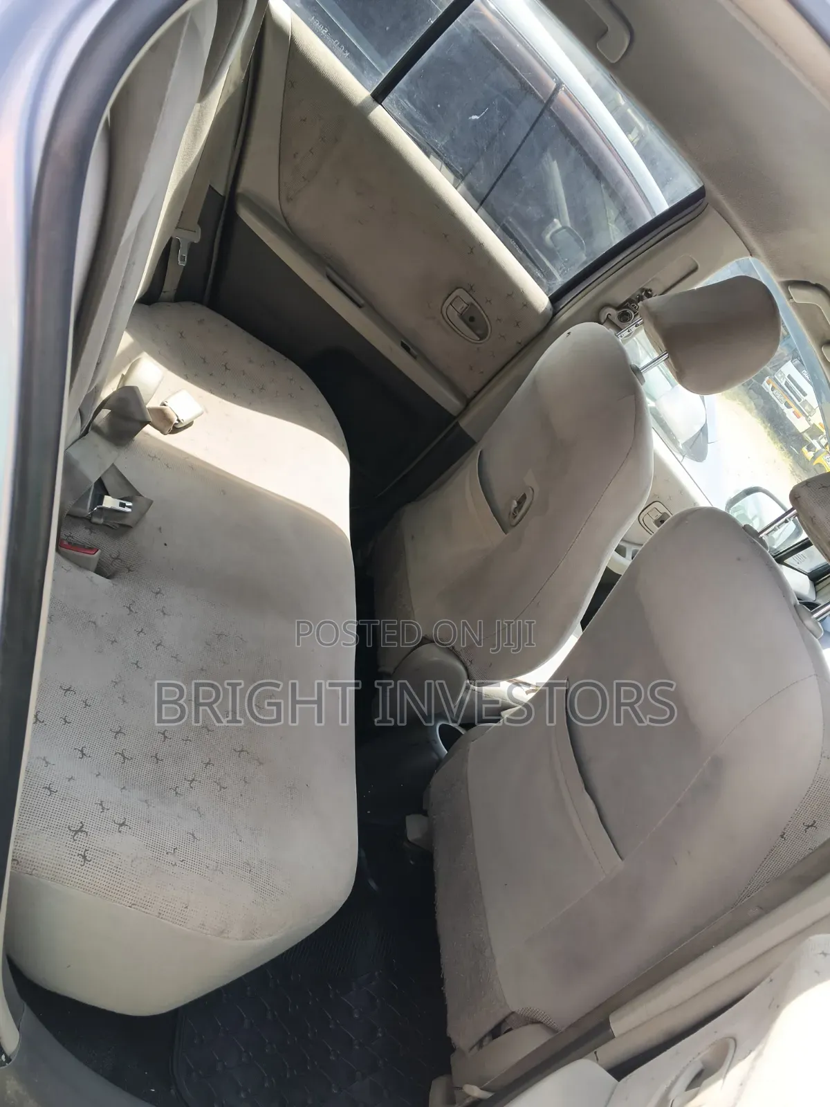 Toyota Vitz 2011 Gray