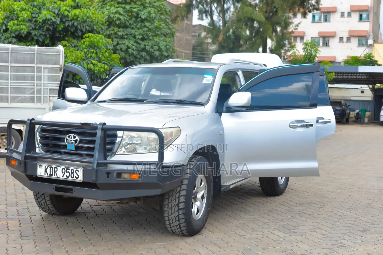 Toyota Land Cruiser 2012 Silver