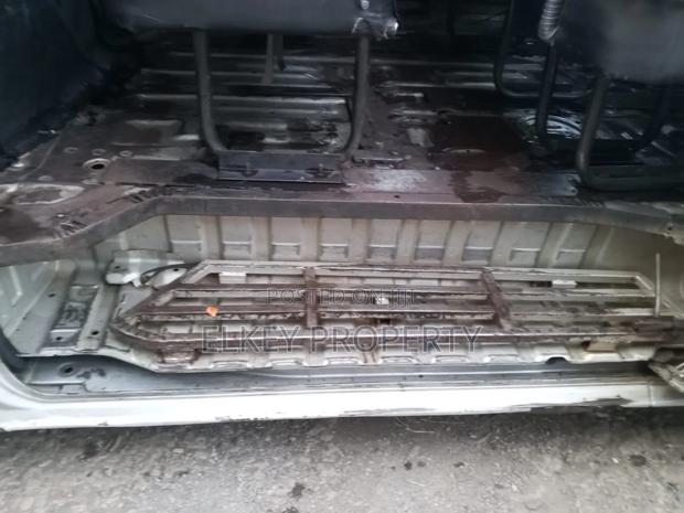 Toyota HiAce 2008 Silver - thumbnail 5