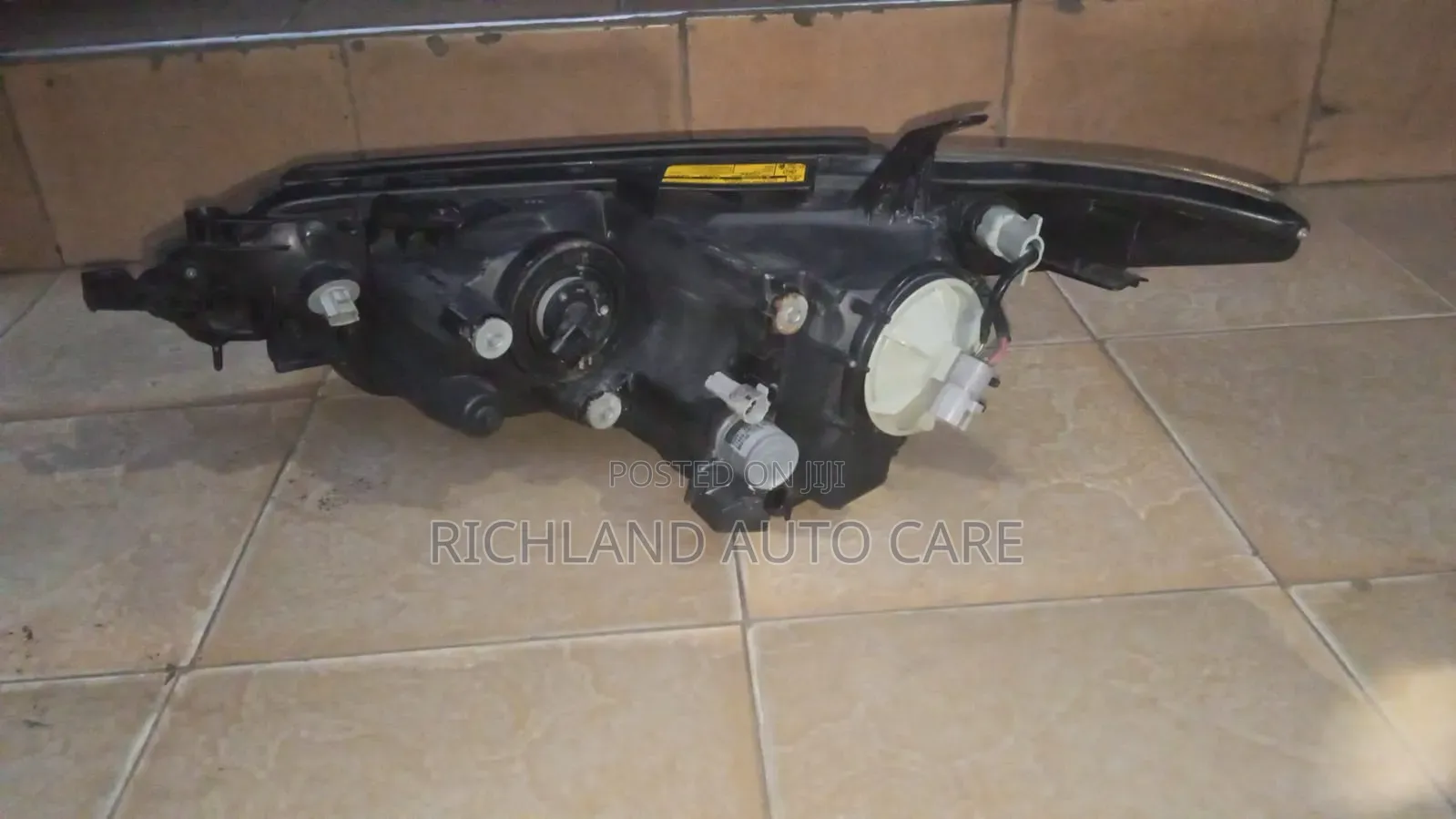 Headlight Toyota Estima