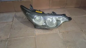 Headlight Toyota Estima