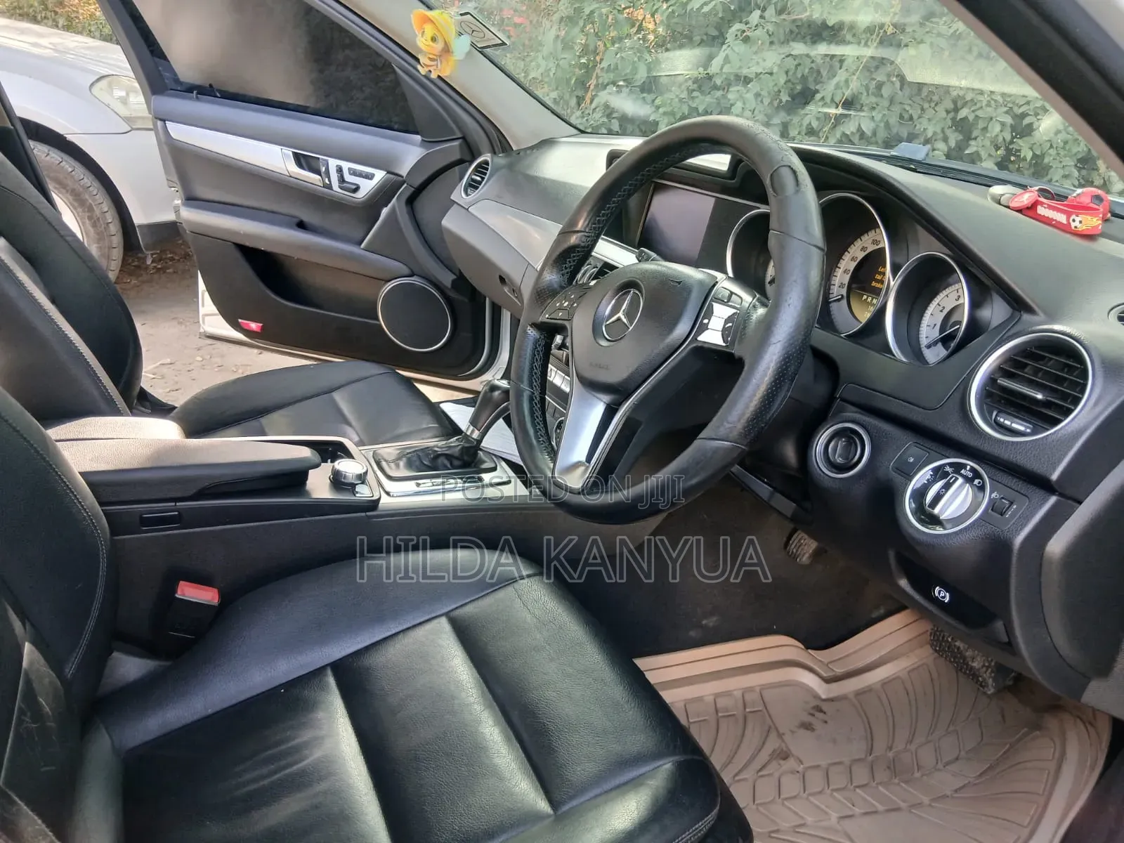 Mercedes-Benz E200 2011 Silver