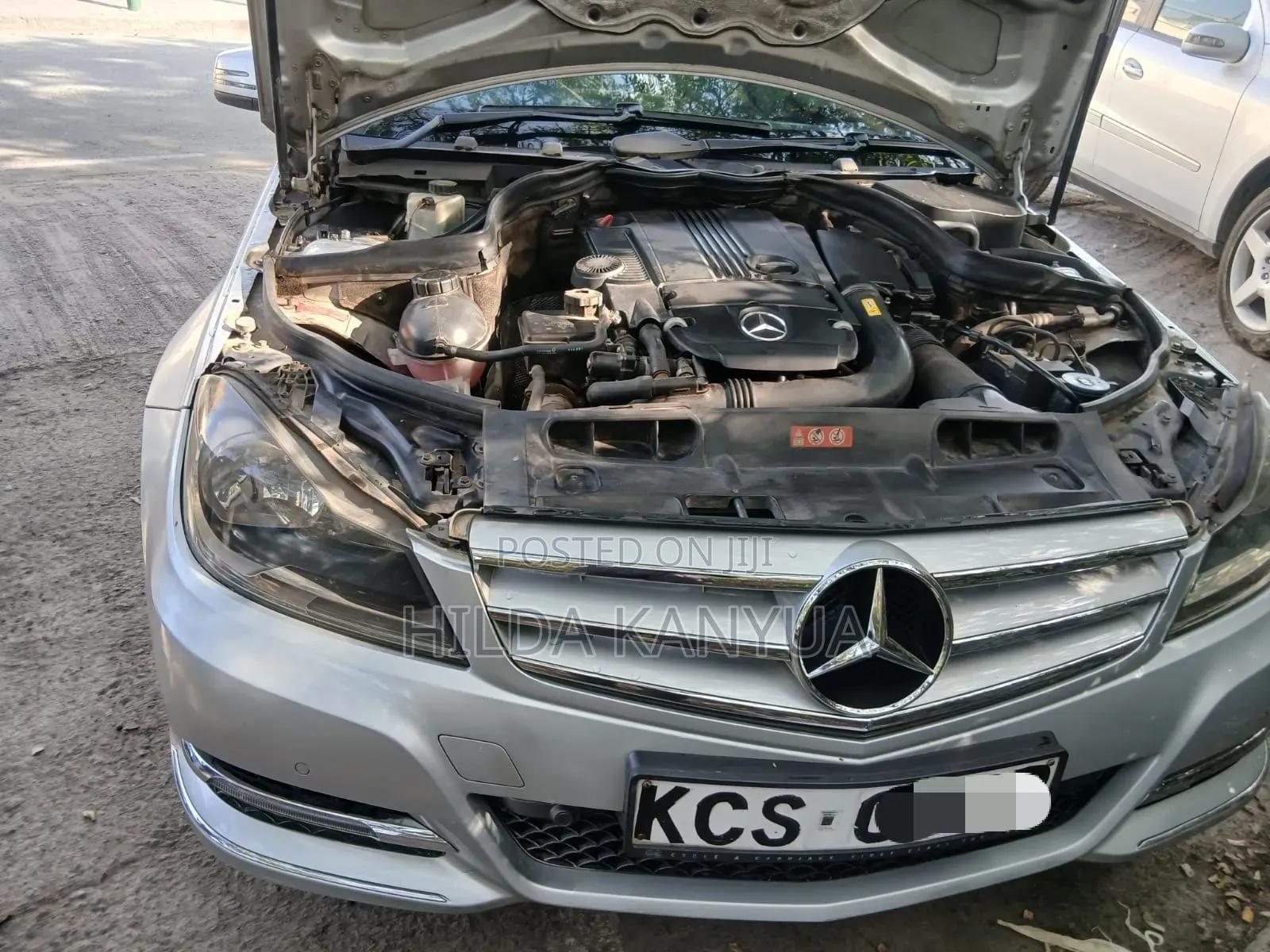 Mercedes-Benz E200 2011 Silver