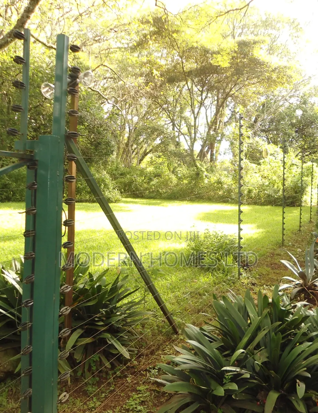 Strong, Durable Effective Electric Fence With Wooden or Steel Posts