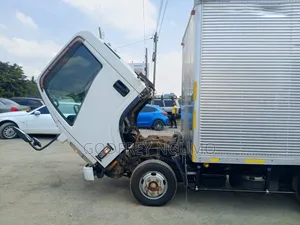 Isuzu Canter 2015 White