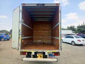 Isuzu Canter 2015 White