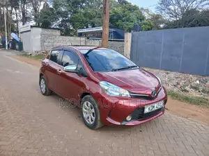 Toyota Vitz 2016 Red
