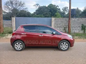 Toyota Vitz 2016 Red