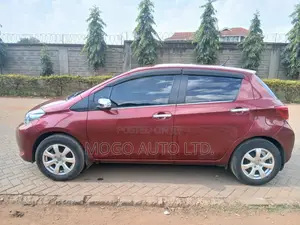Toyota Vitz 2016 Red