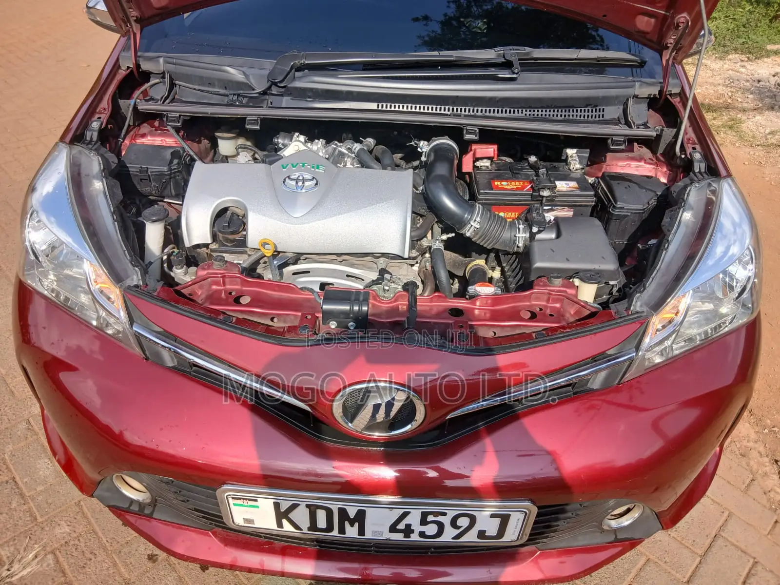 Toyota Vitz 2016 Red