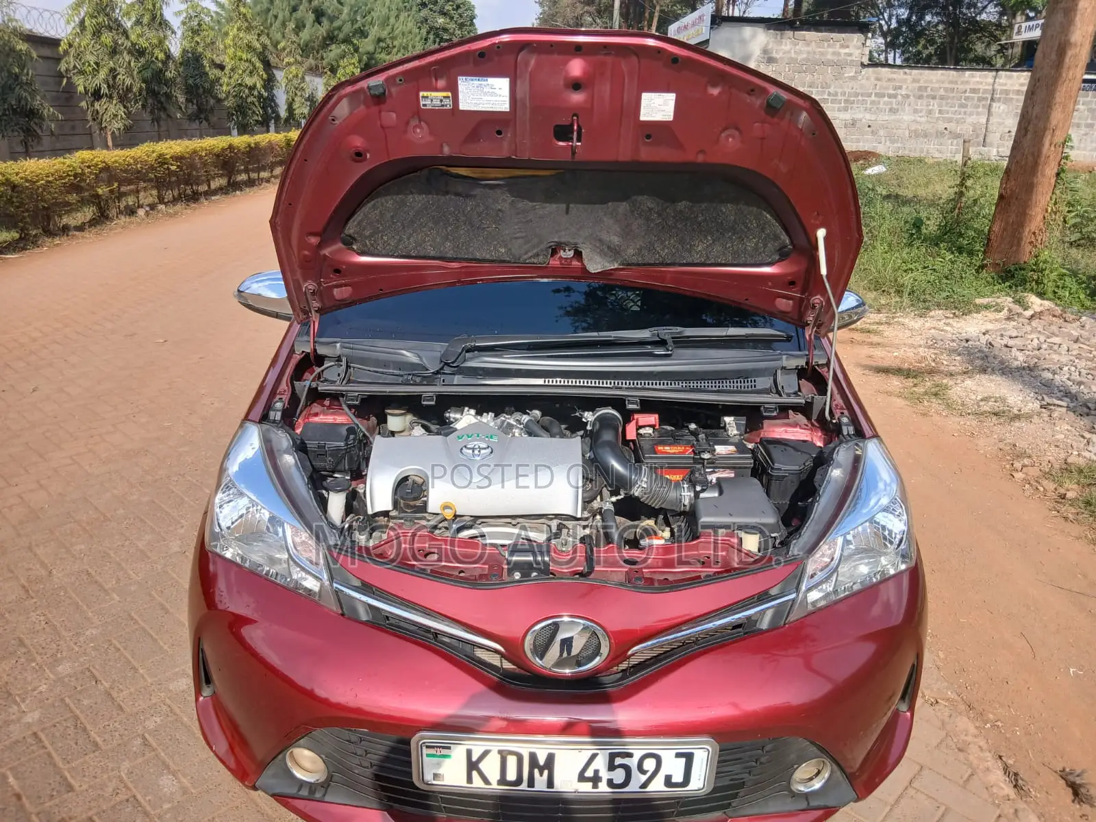Toyota Vitz 2016 Red