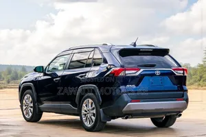 Toyota RAV4 2019 Blue