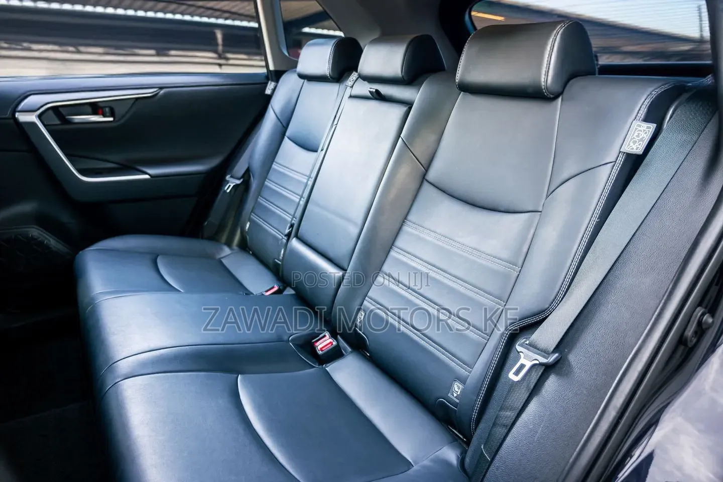 Toyota RAV4 2019 Blue