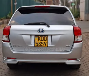 Toyota Corolla Fielder 2014 Silver