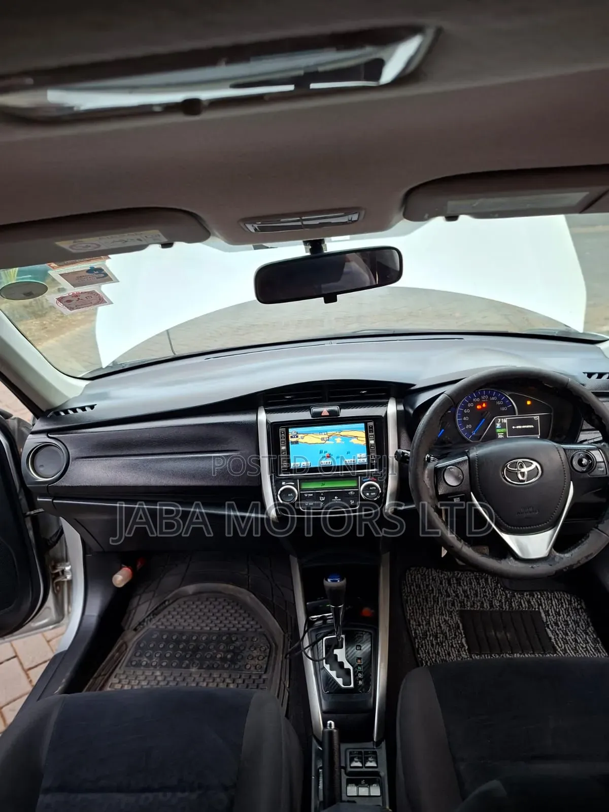 Toyota Corolla Fielder 2014 Silver