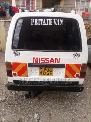 Nissan Caravan (Urvan) 2000 White