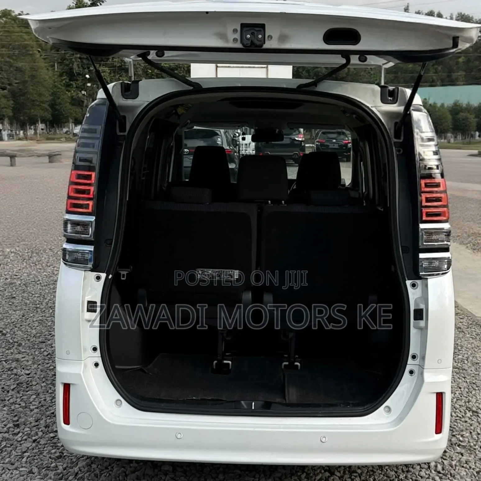Toyota Voxy 2019 White