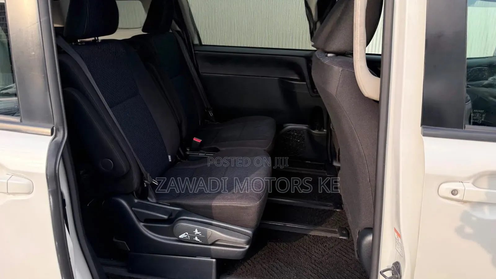 Toyota Voxy 2019 White