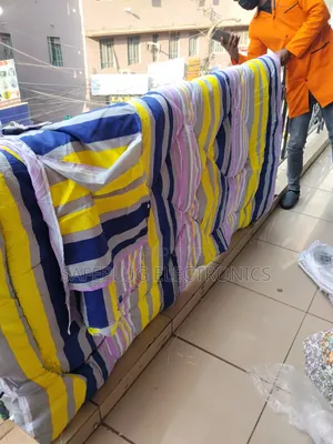4-Piece Unbinded Duvet Set (5*6) + Bedsheet 2 Pillowcases